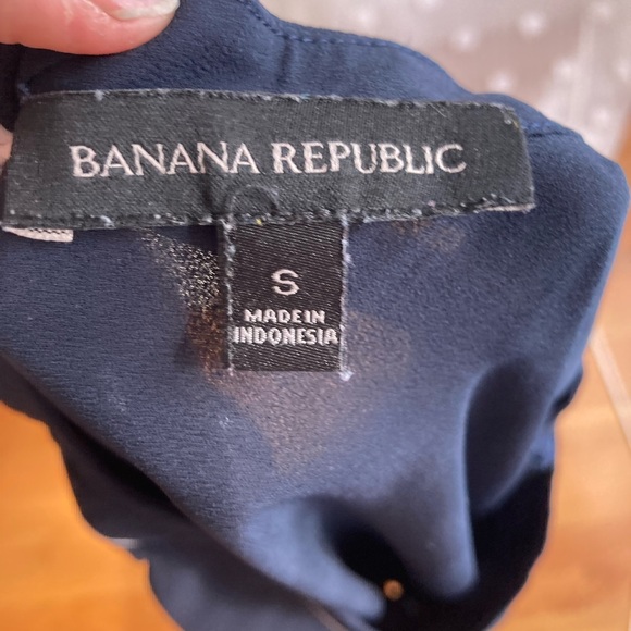 pretty blouse from banana republic size small in great condition - Picture 4 of 4